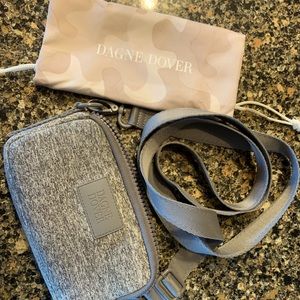 Dagne Dover - Mara phone sling